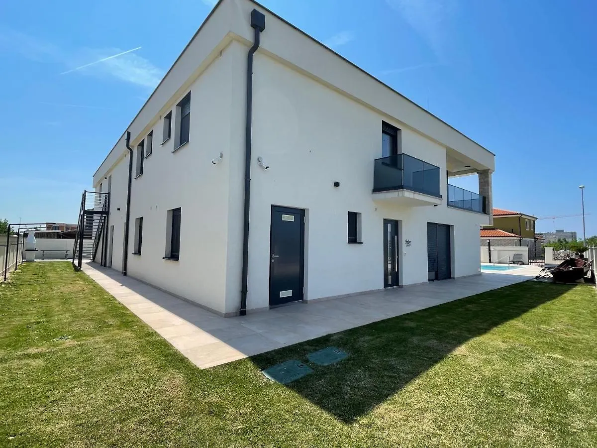 Vila Softic Amra Umag 0*,